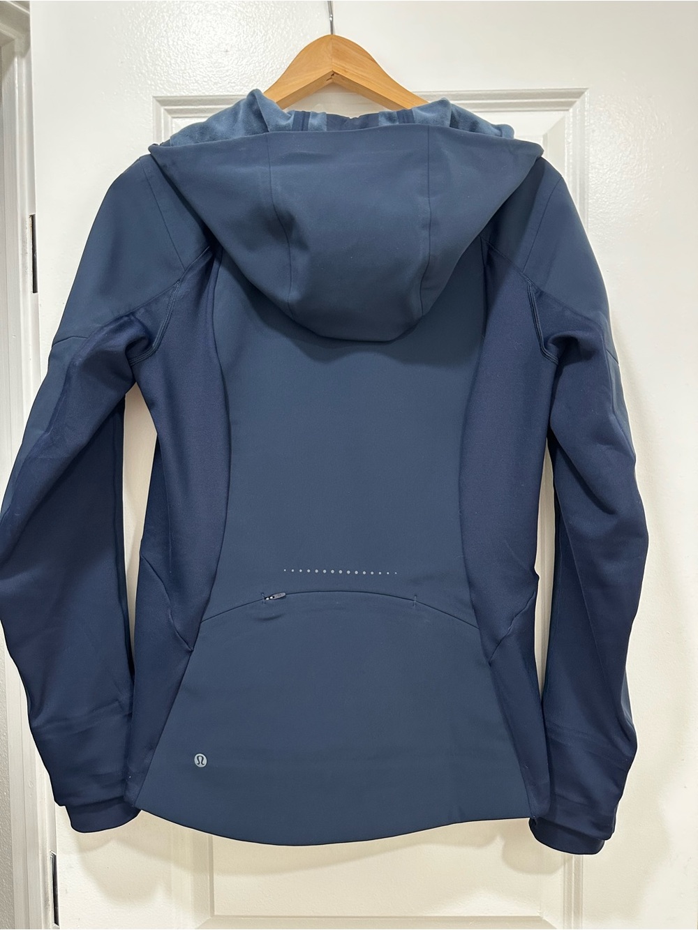 Lululemon Cross Chill Performance Jacket L - Picture 4 of 7